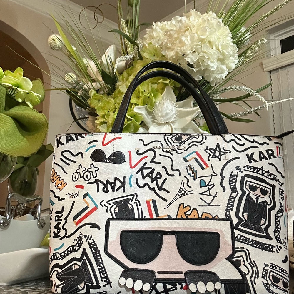 Karl Lagerfeld White and Black Graphic Tote